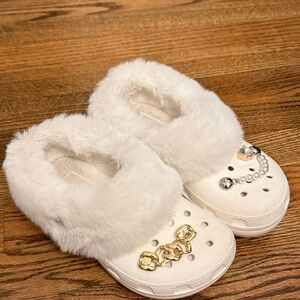 CROCS White Plush-Lined Clogs with Gold & Silver Charms